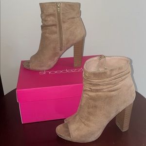 Laralei Sand Booties